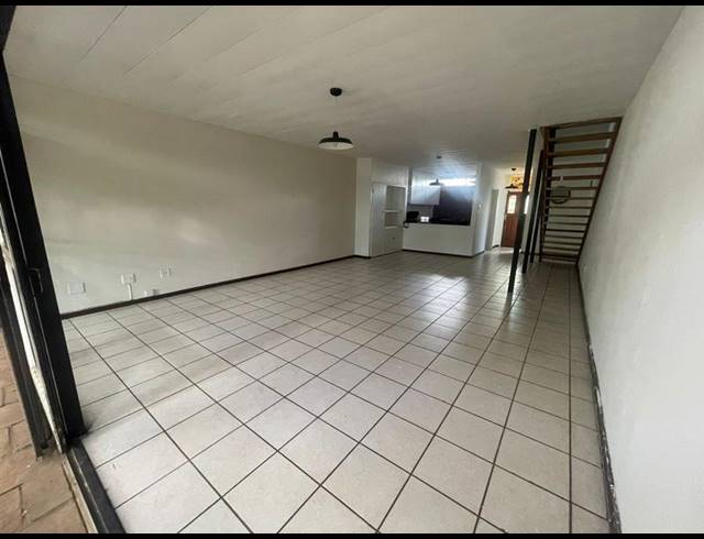 3 BEDROOM PROPERTY TO RENT IN LYNNWOOD RIDGE